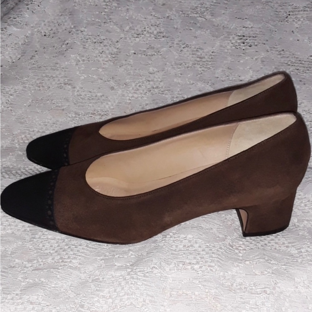 Brown & Black Van Eli pumps. Size 8
